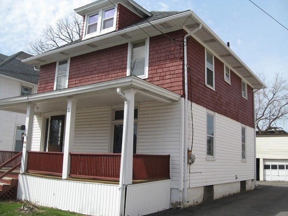 249 Grand Ave in Johnson City, NY - Building Photo