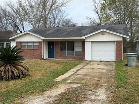 5120 Forsythe St in Beaumont, TX - Building Photo