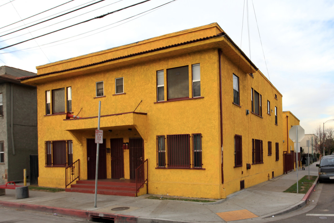 1417 E 10th St in Long Beach, CA - Building Photo