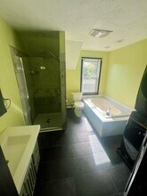 23 Russell St, Unit 23.5 Russell Street in Taunton, MA - Foto de edificio - Building Photo
