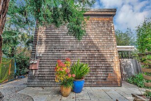 2223 Ward St, Unit A in Berkeley, CA - Building Photo