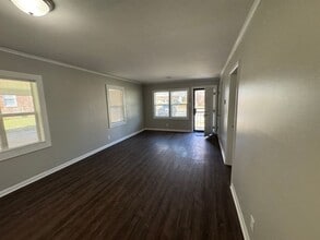 5283 Millbranch Rd in Memphis, TN - Building Photo - Building Photo