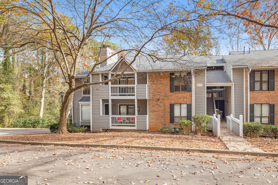 408 Warm Springs Cir in Roswell, GA - Building Photo