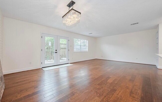 property at 1375 Country Pl Dr