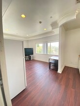 2318 N Keystone St in Burbank, CA - Foto de edificio - Building Photo