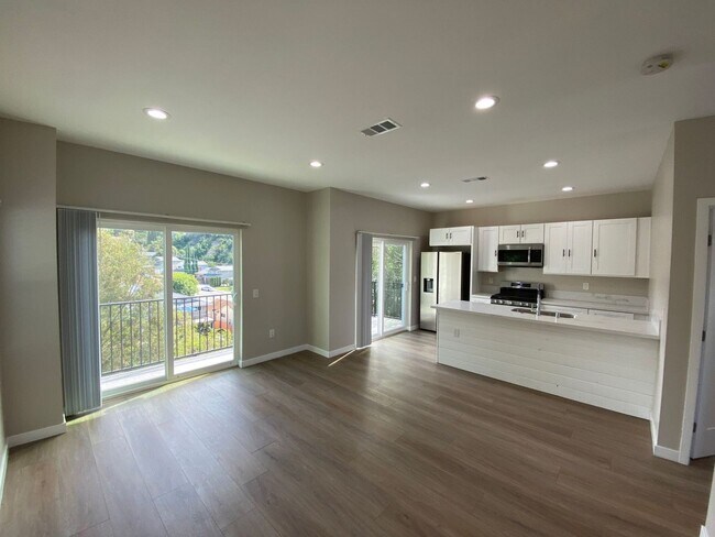 5407 Baja Dr-Unit -5409 Baja Dr. in San Diego, CA - Building Photo - Building Photo