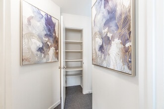 Lawyers Hill Apartments in Elkridge, MD - Foto de edificio - Building Photo