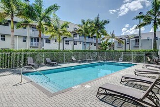 3455 NE 5th Ave in Oakland Park, FL - Building Photo - Building Photo