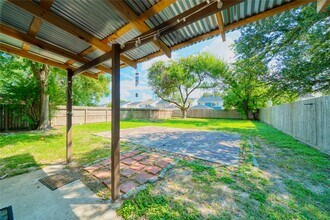 10127 Fernstone Ln in Houston, TX - Building Photo - Building Photo