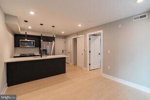 6604 Ridge Ave, Unit 210 in Philadelphia, PA - Building Photo