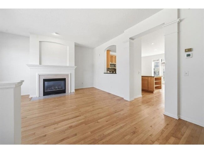 325 W River Pkwy in Minneapolis, MN - Building Photo - Building Photo