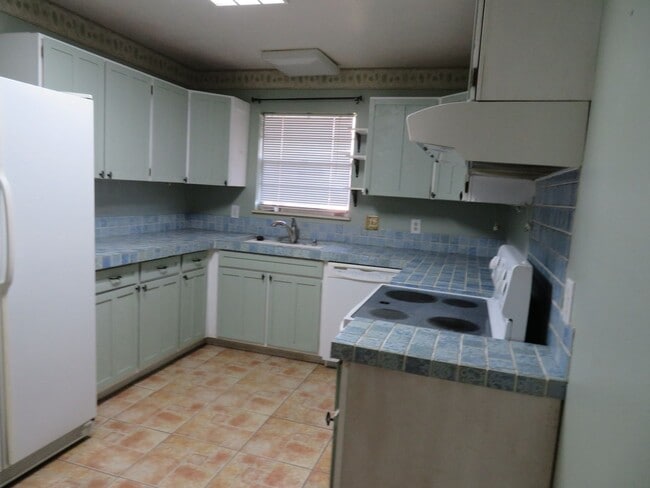 2040 Carlyle Dr in Las Cruces, NM - Building Photo - Building Photo