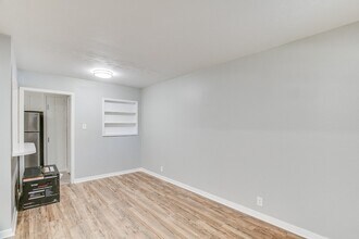 201 W Saunders St in League City, TX - Building Photo - Building Photo