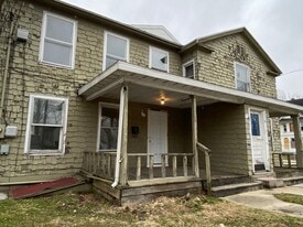 35 S 3rd St in Niles, MI - Building Photo