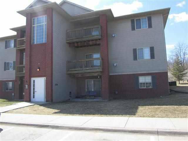 2270 Holiday Rd, Unit 3004 in Coralville, IA - Foto de edificio