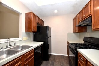 609 Rollingway Dr in Round Rock, TX - Building Photo - Building Photo
