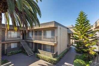 Elan Sandrock Place in San Diego, CA - Building Photo - Building Photo