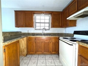 9 West Dr in Edinburg, TX - Building Photo - Building Photo