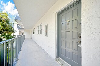 3360 Spanish Moss Terrace in Lauderhill, FL - Building Photo - Building Photo
