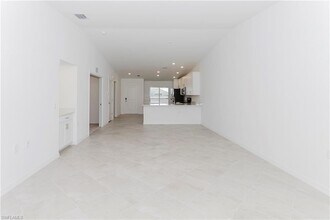 5454 Double Eagle Cir in Ave Maria, FL - Foto de edificio - Building Photo