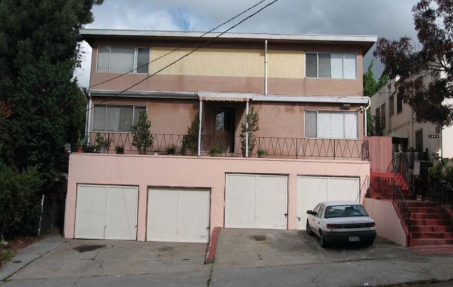 1600 E 31st St in Oakland, CA - Building Photo - Building Photo