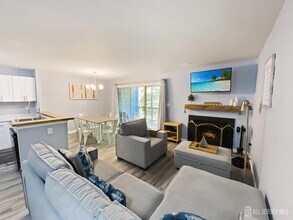 5062 Beech Ct in Monmouth Junction, NJ - Building Photo - Building Photo