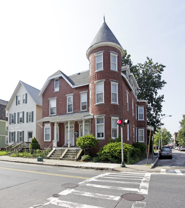 90-92 Elm St in Worcester, MA - Foto de edificio - Building Photo