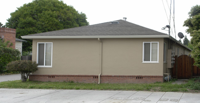 361 Willow Ave in Hayward, CA - Building Photo - Building Photo