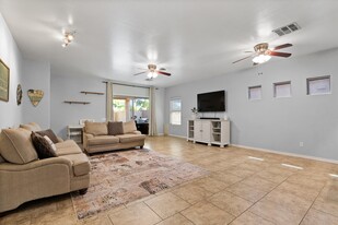 10929 E Sylvan Ave in Mesa, AZ - Building Photo - Building Photo