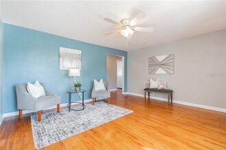 5418 Riverhills Dr in Temple Terrace, FL - Building Photo - Building Photo