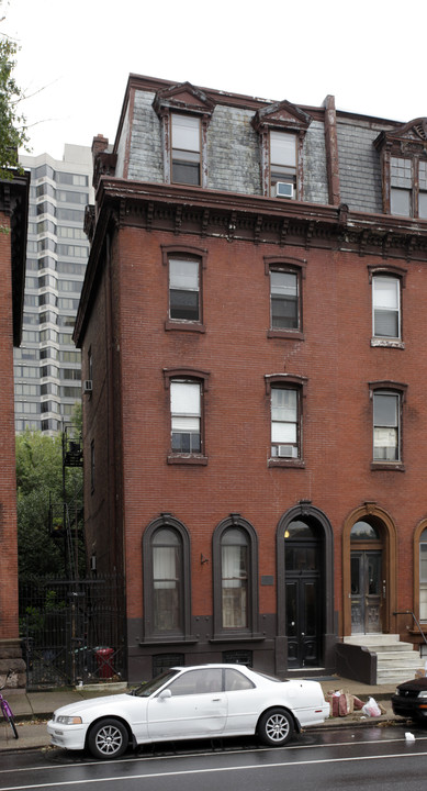 2016 Spring Garden St in Philadelphia, PA - Building Photo