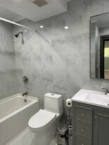 18350 Hatteras St, Unit 270 in Tarzana, CA - Building Photo