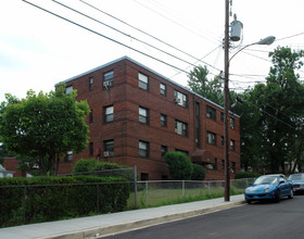 925 48th St NE in Washington, DC - Building Photo - Building Photo