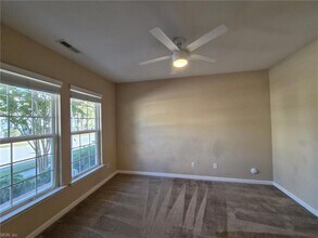 279 Tigerlilly Dr in Portsmouth, VA - Building Photo - Building Photo
