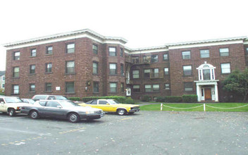 Helen V Apartments in Seattle, WA - Building Photo - Building Photo