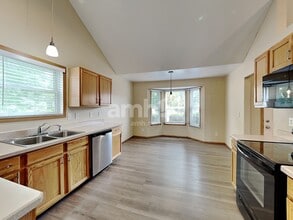 115 Twain Ave in Lithopolis, OH - Foto de edificio - Building Photo