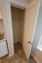 708 Huntington Ave, Unit #1 in Boston, MA - Foto de edificio - Building Photo