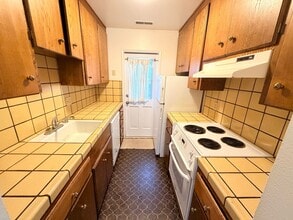 1639 Novato Blvd in Novato, CA - Building Photo - Building Photo