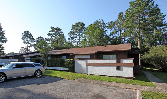 8365 Country Walk Dr in Pensacola, FL - Building Photo - Building Photo