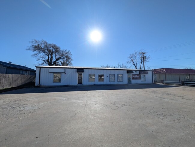 1302 NE 1st St in Pryor, OK - Building Photo - Building Photo