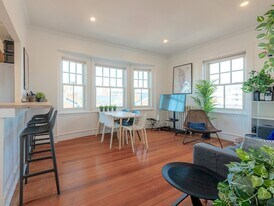 371 Harvard St in Cambridge, MA - Building Photo