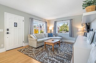 7938 Densmore Ave N in Seattle, WA - Building Photo