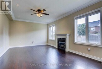 22 Greenforest Grove in Whitchurch-Stouffville, ON - Building Photo - Building Photo