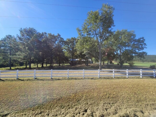 property at 5 Sanders Ln