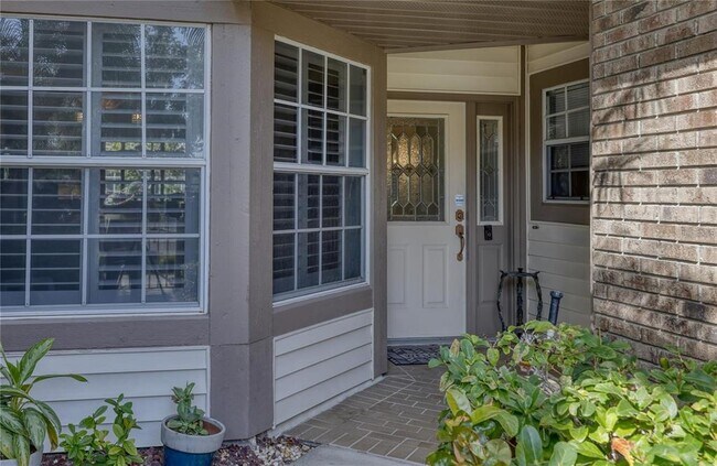 1290 Clays Trail in Oldsmar, FL - Building Photo - Building Photo