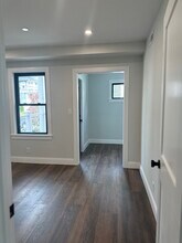 35 Hunnewell Ave, Unit #1 in Boston, MA - Foto de edificio - Building Photo