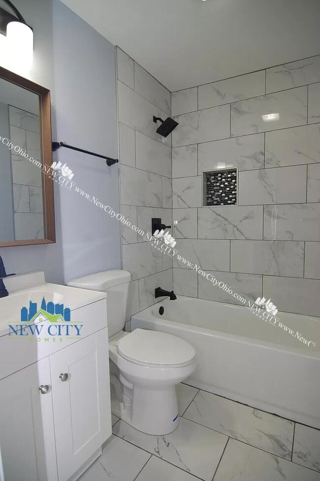 Remodeled 3 Bed, 2.5 Bath Home in Franklinton! in Columbus, OH - Building Photo - Building Photo