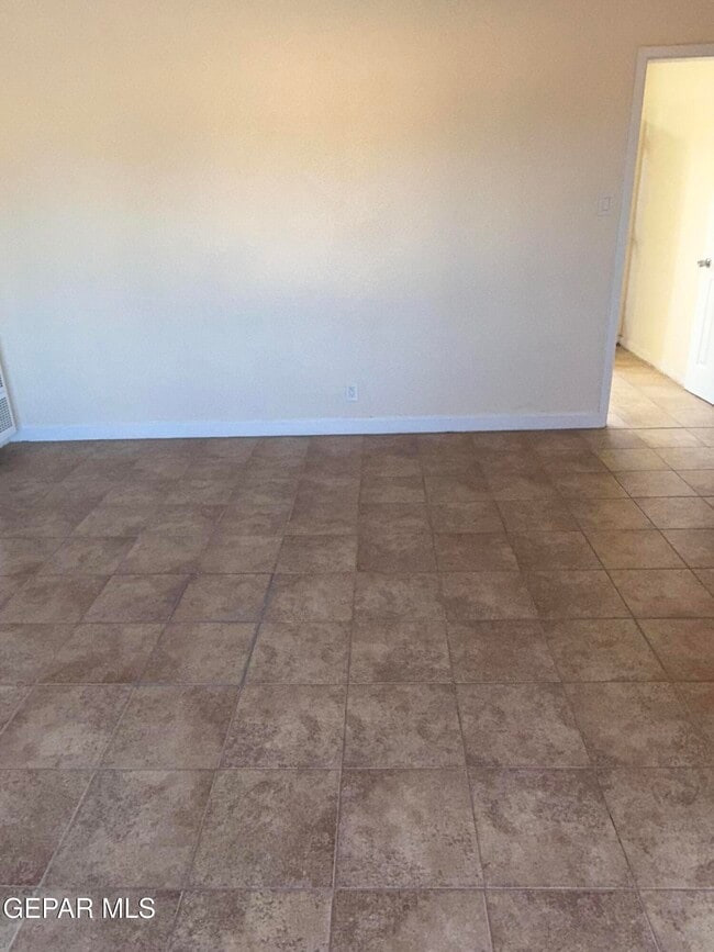 2532 Mountain Ave in El Paso, TX - Building Photo - Building Photo