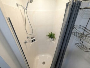 4595 Rue L'Écuyer, Unit SI ID1473543P in Laval, QC - Building Photo - Building Photo