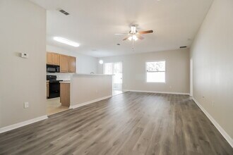4831 Petal Pawpaw Ln in St. Cloud, FL - Building Photo - Building Photo